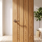 Internal Oak Door Fully Finished with Solid Engineered Core - detail view