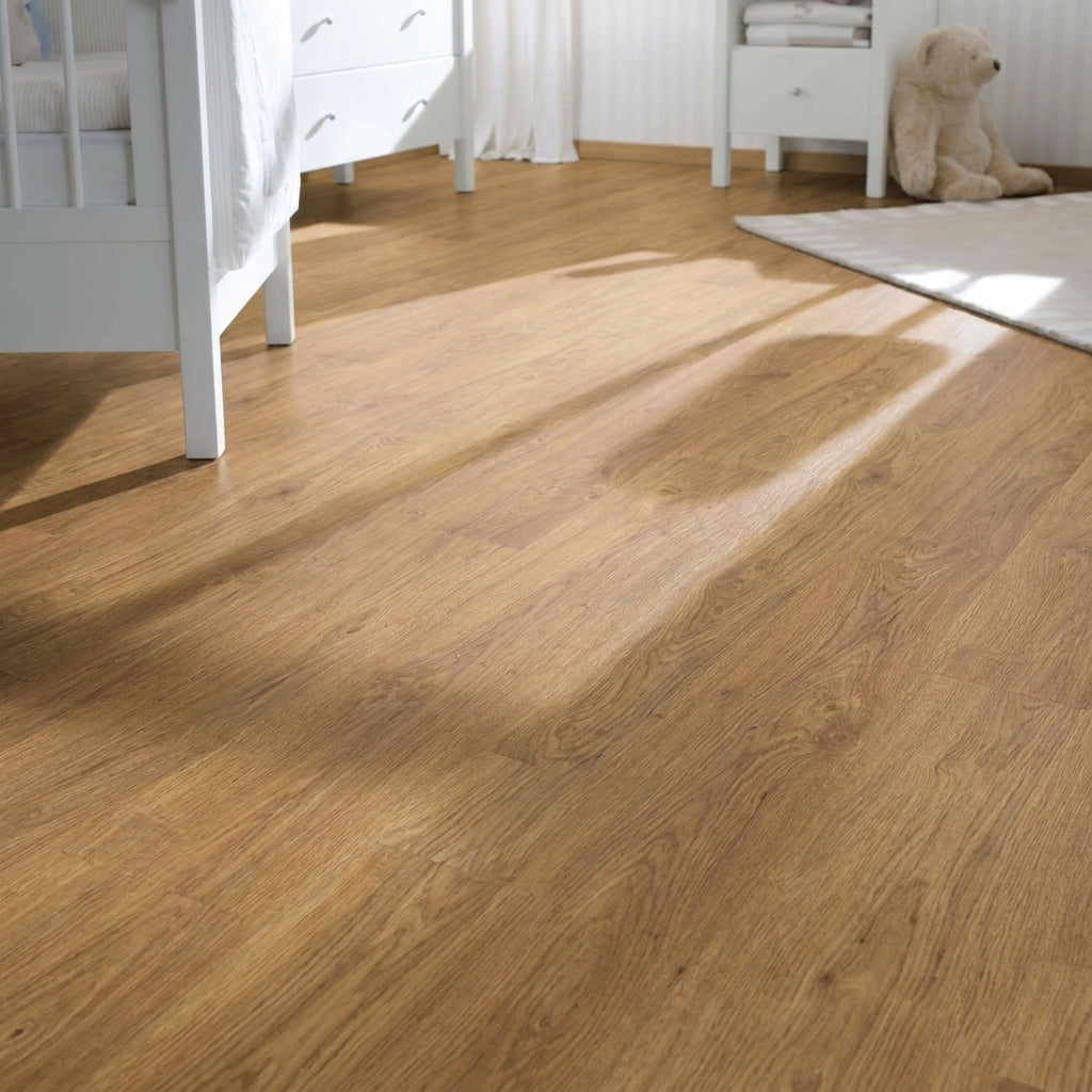 Amber Silvan Oak 8mm Water-Resistant Laminate Flooring, 1305 x 205mm - detail view