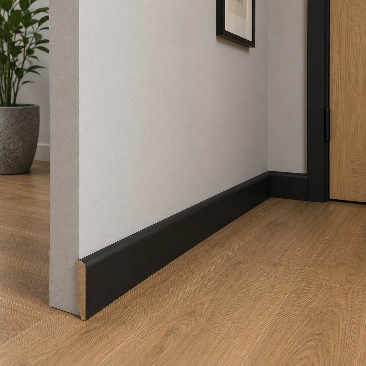 Black Skirting Board - 2.4m Roud Pencil Design for Interior Finishing